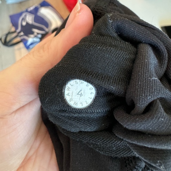 lululemon Wunder Under Pant (Hi-Rise) with Mesh - Size 4 28” - Picture 4 of 4